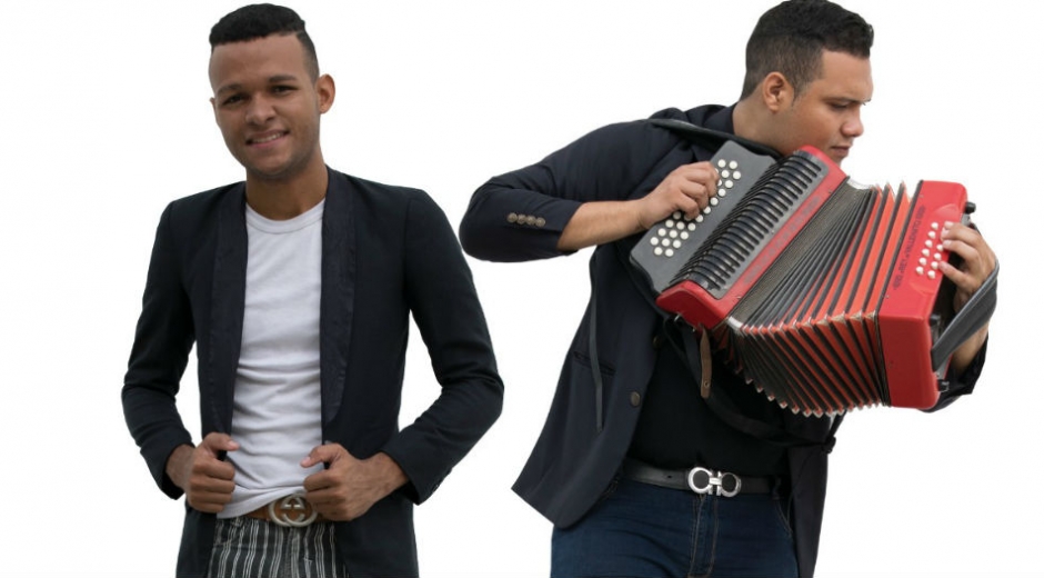 Los artistas samarios Klisman Soto  & Rodrigo Palma.