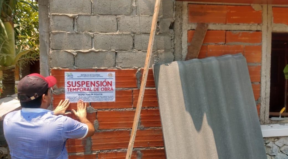 Suspensión de obras ilegales en plena cuarentena.