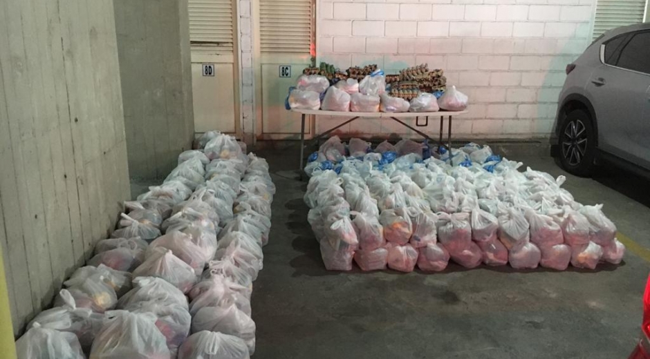 Los mercados son entregados en las casas de las familias identificadas.