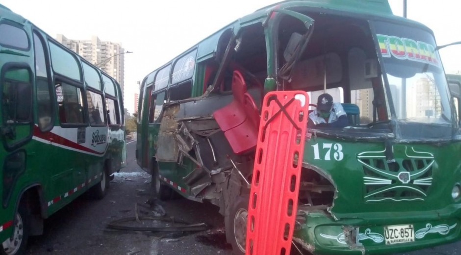  Así quedaron los buses.