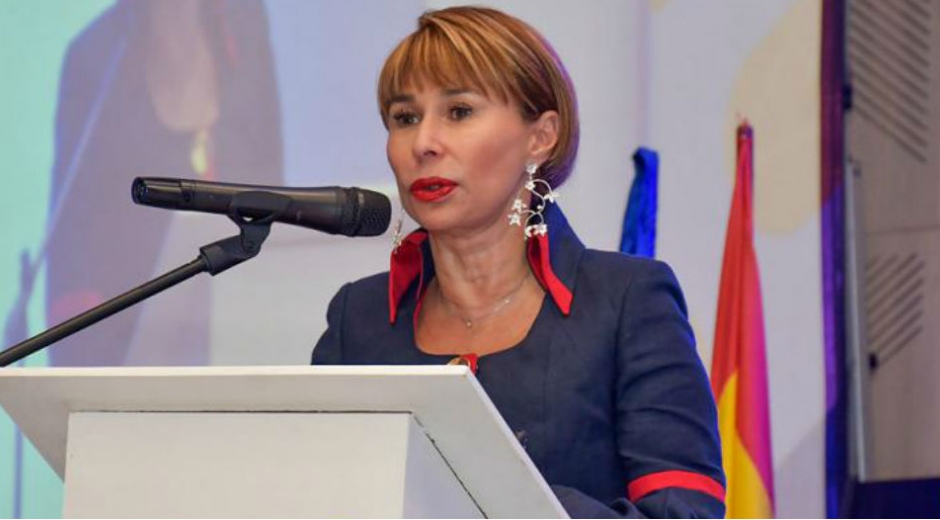 Alicia Arango, Ministra del Interior.