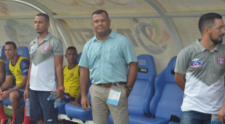 Archivo-Seguimiento El estratega samario El timonel del ‘onceno bananero’ expresó que el ministro de Deporte, Ernesto Lucena, aún no ha hablado con los equipos de cómo será todo este proceso de regreso al fútbol.