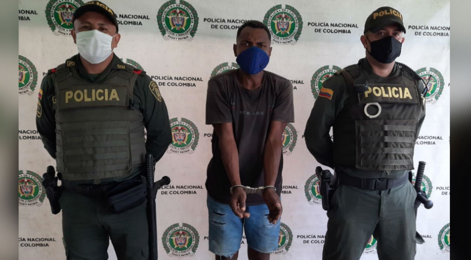 Policía Jaider Álvarez Contreras.