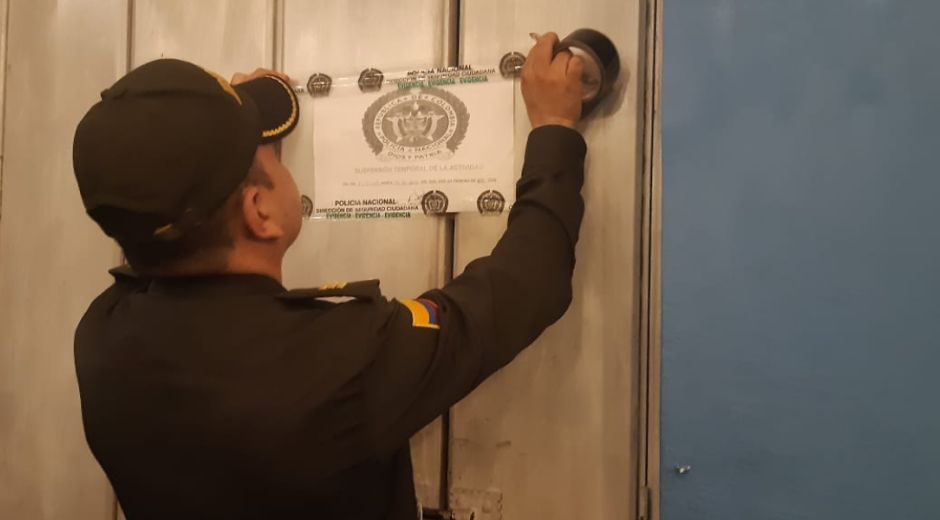 Más de 14 menores edad encontrados al interior del establecimiento comercial.