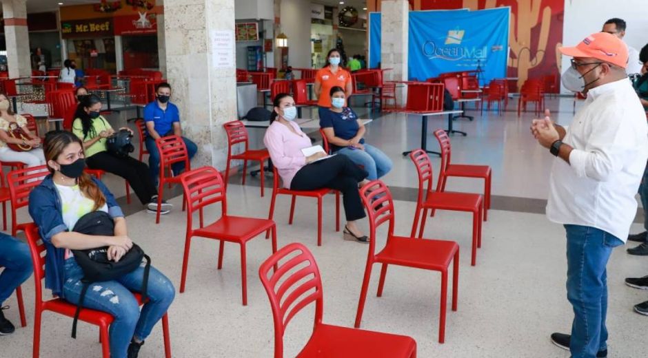 Reunión entre comerciantes y el SETP.