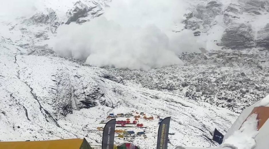 Avalancha en el pico Draupadi ka Danda II