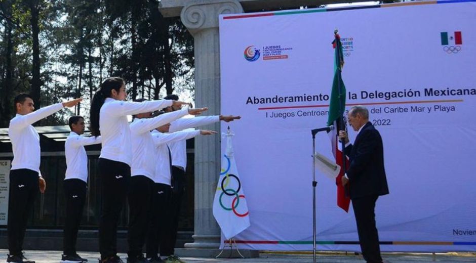 Abanderamiento de la delegación deportiva mexicana.