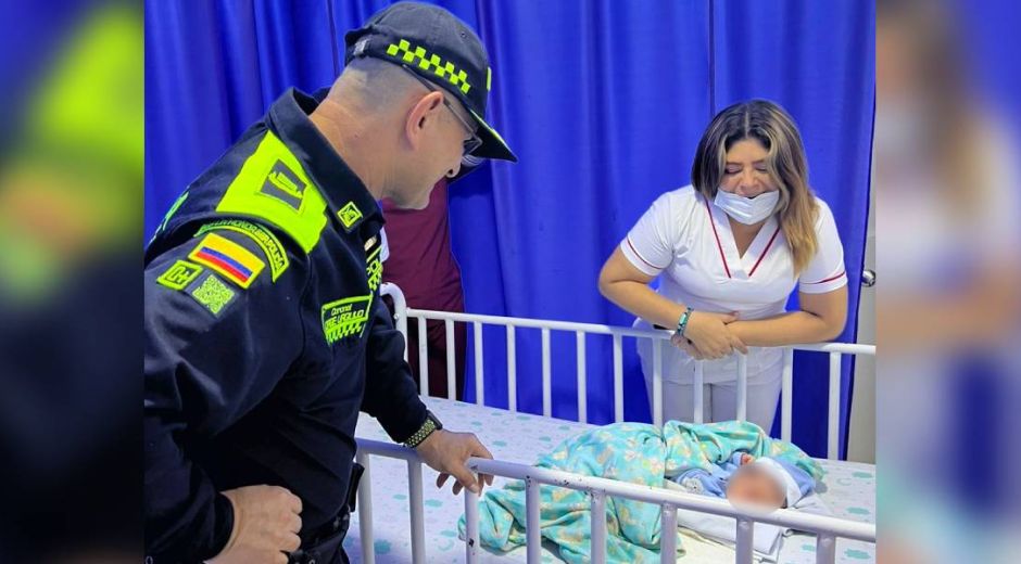 El coronel Jorge Urquijo y personal médico del Hospital Niño Jesús