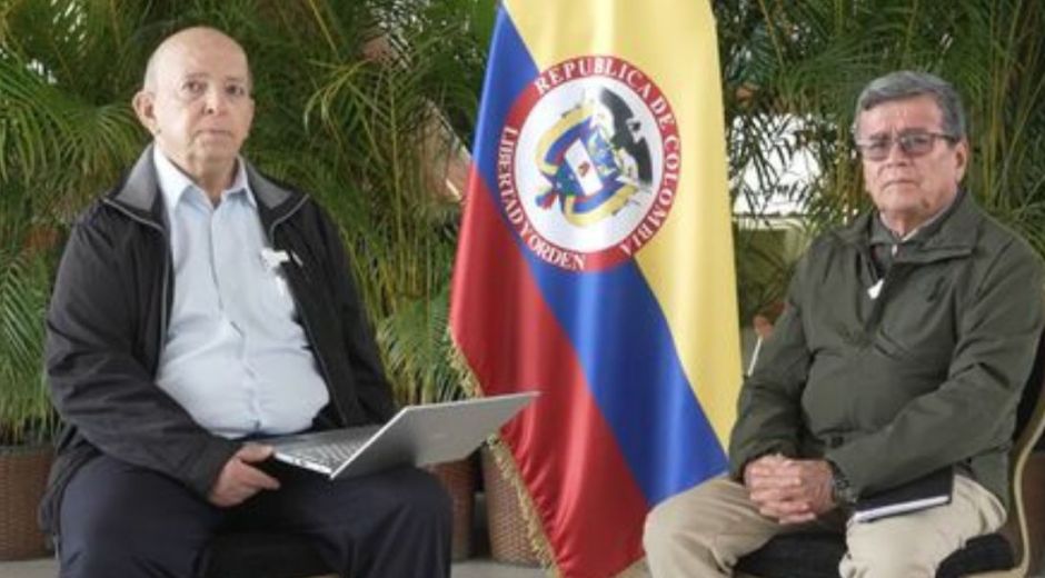 Jefe negociador del gobierno, con el líder del ELN.