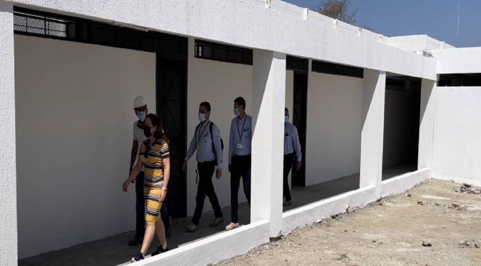 Distrito Realizan los últimos trabajos al centro.