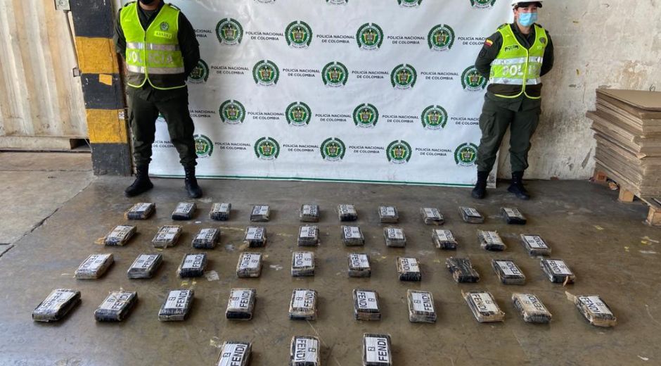 Policía Metropolitana de Santa Marta Con sofisticado equipo de rayos X incautan 44 mil gramos de cocaína.