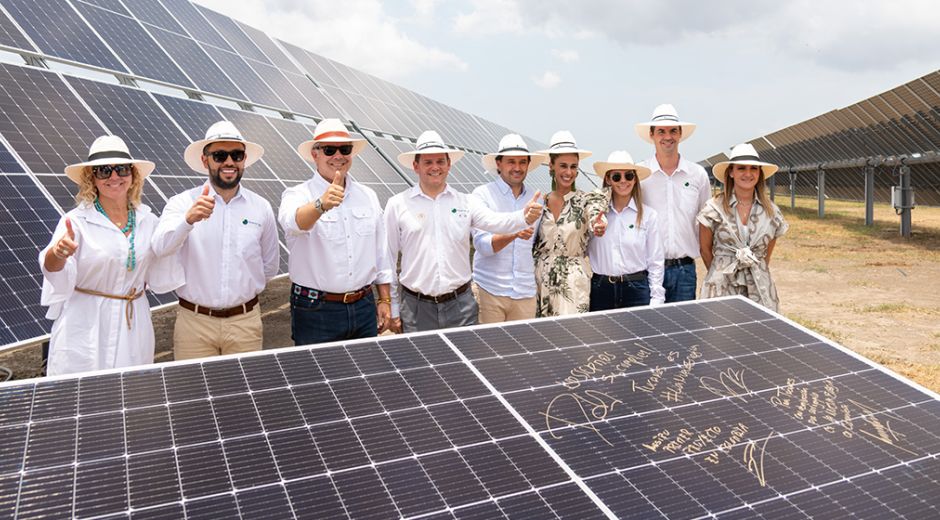 Presidencia Esta planta fotovoltaica, con 23.744 paneles, y que forma parte de un conjunto de proyectos de distribución de 72 megavatios.