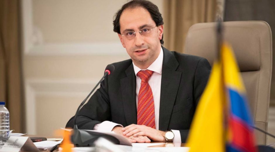Seguimiento. Ministro de Hacienda, José Manuel Restrepo.