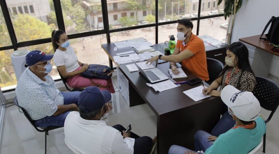 Mesas de trabajo dela Secretaría de Movilidad. 