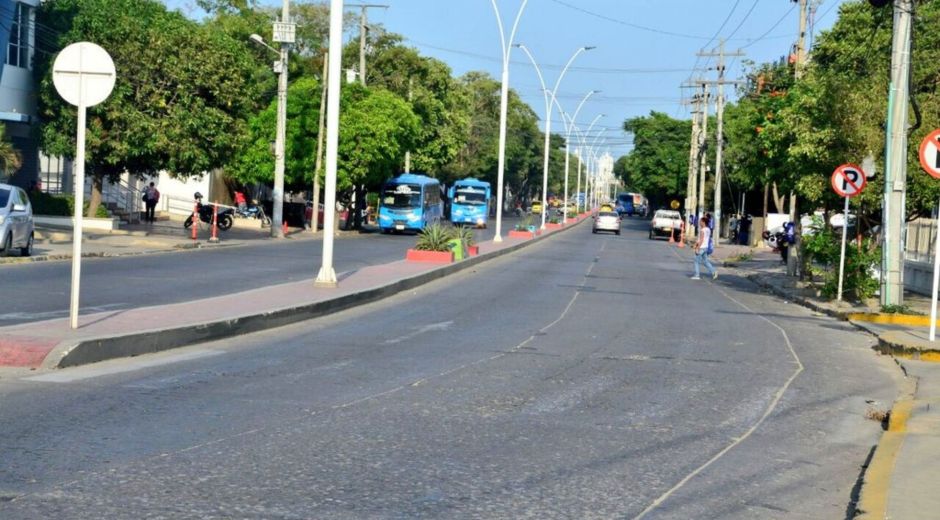 En la Avenida del Libertador varios barrios presentan desabastecimiento de agua.