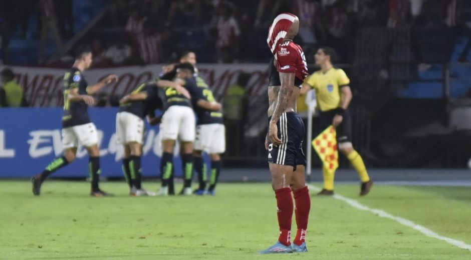 Cristian Mercado La cara de la derrota y eliminación juniorista en Copa Sudamericana.