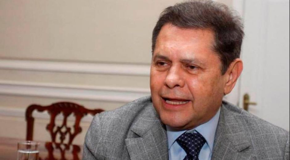 Carlos Mattos Barrero.