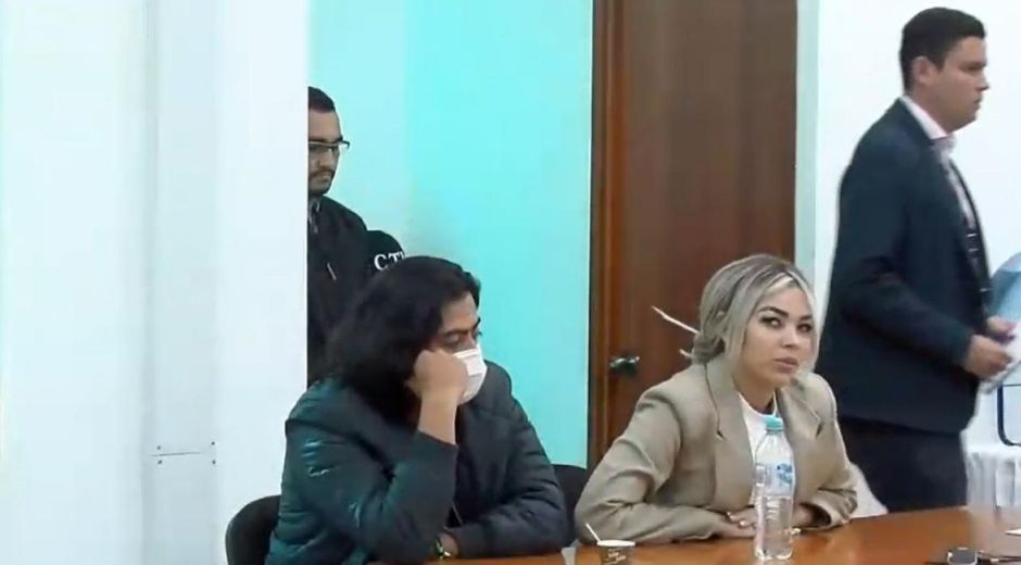 Nicolás Petro y Day Vásquez ante la Fiscalía