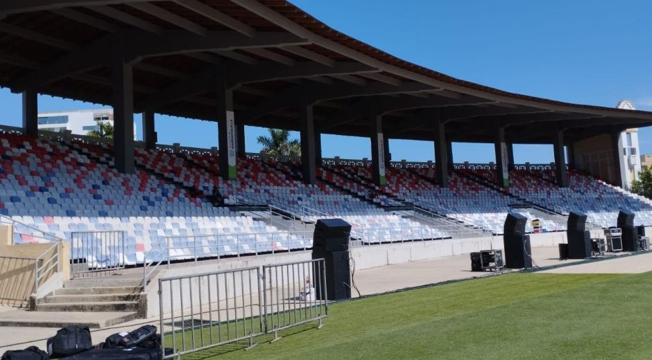 Estadio Romelio Martínez.