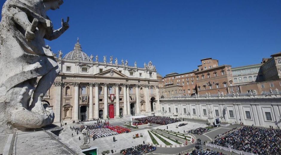 Plaza de San Pedro, en el Vaticano.