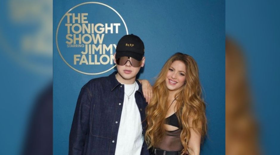 Cortesía. Shakira junto a Bizarrap en el Show de Jimmy Fallon.