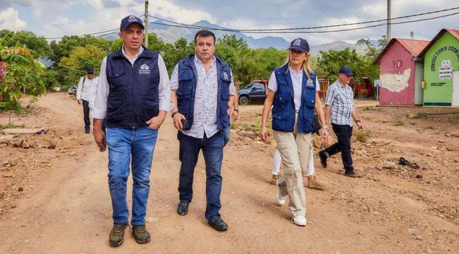 El Defensor del Pueblo, Carlos Camargo, en la visita que hizo a Riohacha y Dibulla.