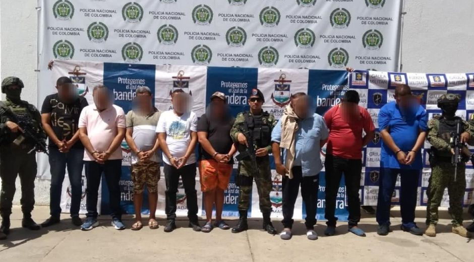 Armada Nacional Capturados presuntos integrantes de la banda.
