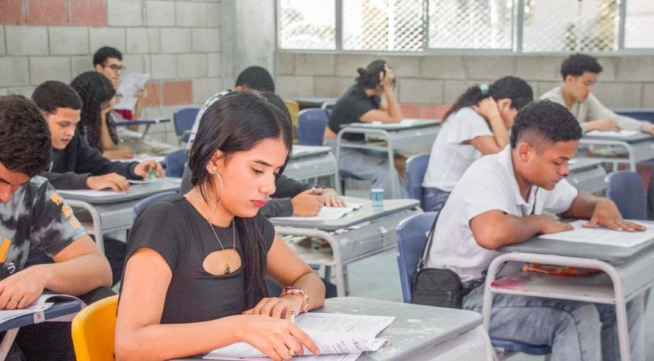 Alcaldía Jóvenes presentando las pruebas ICFES.