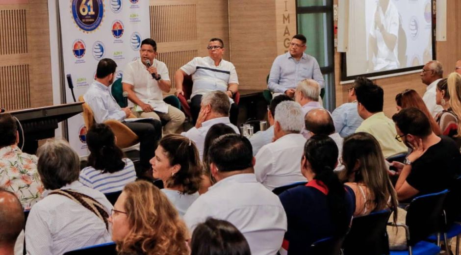 Panel de Rectores.