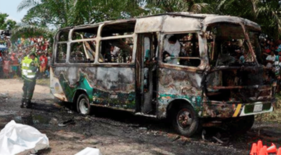 Incendio bus Condenan a Iglesia Pentecostal, municipio y Tránsito por la muerte de 33 niños en Fundación