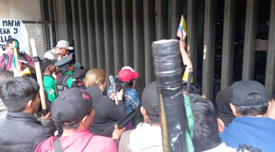 El Tiempo Bloqueo en el Palacio de Justicia.