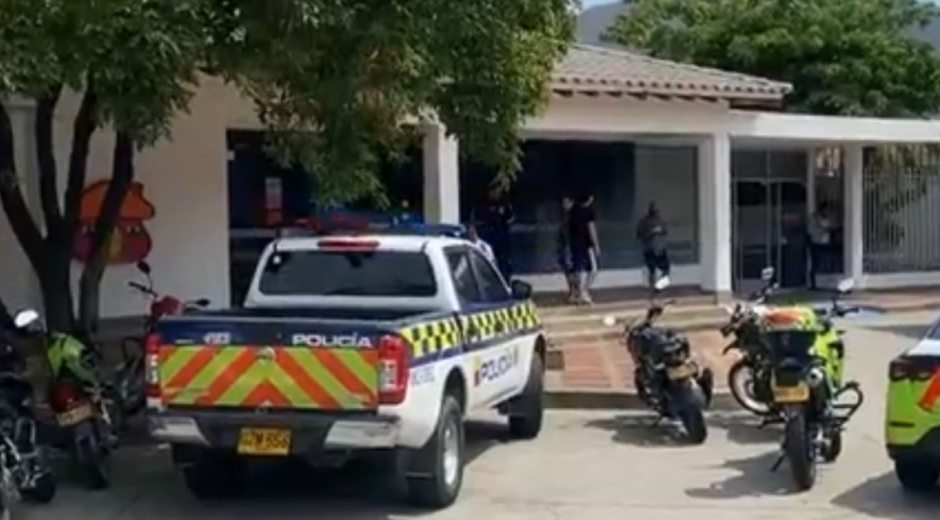 Cortesía Hombres armados robaron sucursal del Banco Davivienda en El Rodadero