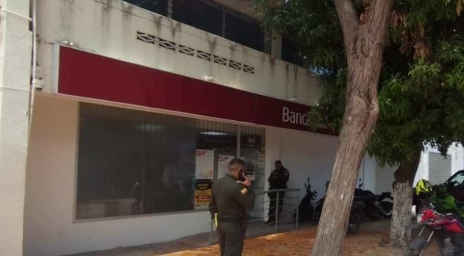 Roban sucursal de Bancamía en la carrera quinta