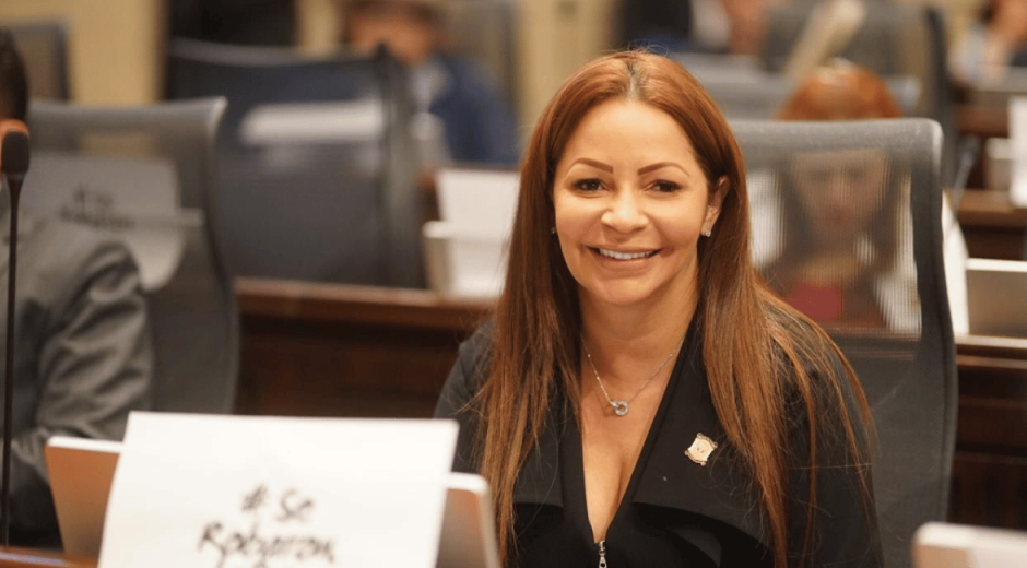 Representante fue hospitalizada tras sufrir un infarto, su estado es reservado Ingrid Aguirre