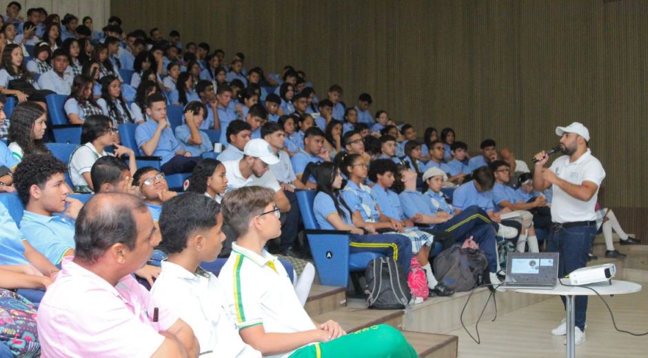 Socialización del estatuto juvenil.