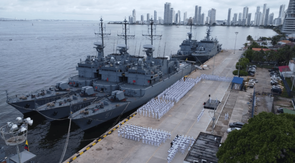 Fiscalía destapa millonaria trama de corrupción en contratos de la Armada