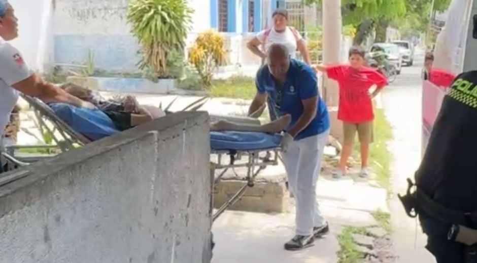 Traslado del adulto mayor a una clínica de mayor nivel.