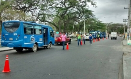 Uno de los puestos de control se ubicó cerca al centro comercial Buenavista.