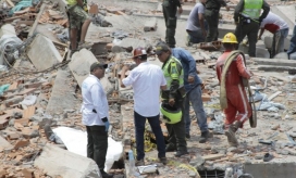 Aspecto del desplome del edificio que se construía en el barrio Blas de Lezo en Cartagena. 