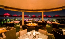 e' La Vi, restaurante situado en la azotea del exclusivo hotel Marina Bay Sands, en Indonesia. 