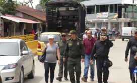 La Fuerza Pública y la comunidad de Minca buscan al menor desaparecido. 