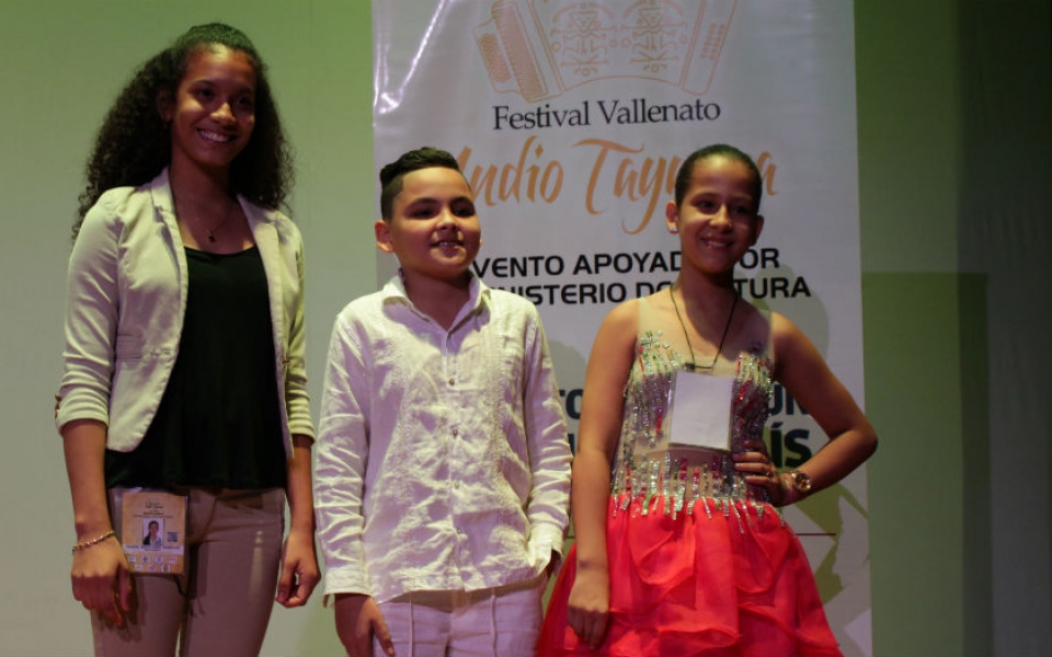 Festival Vallenato Mar de Acordeones Ganadores en la modalidad voz categoría juvenil.