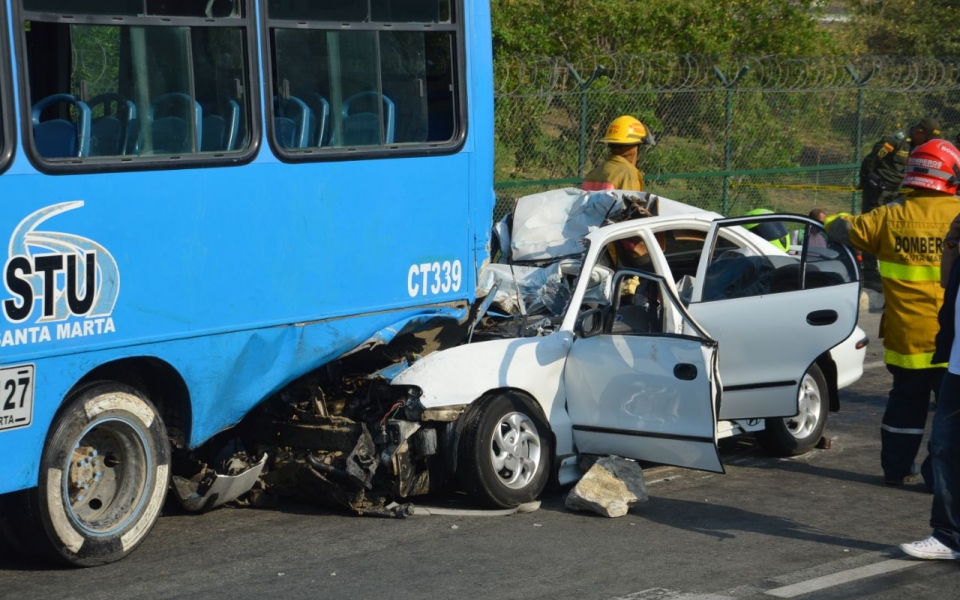 Oscar Mejía - Seguimiento.co Al parecer el exceso de velocidad fue la causa del accidente.