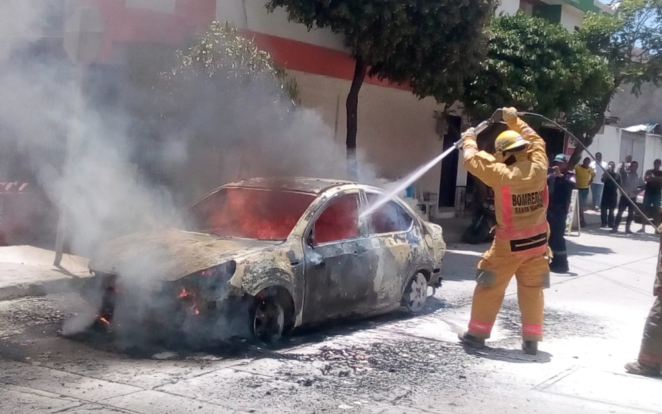 Oscar Mejía - Seguimiento.co Los Bomberos atendieron la emergencia.