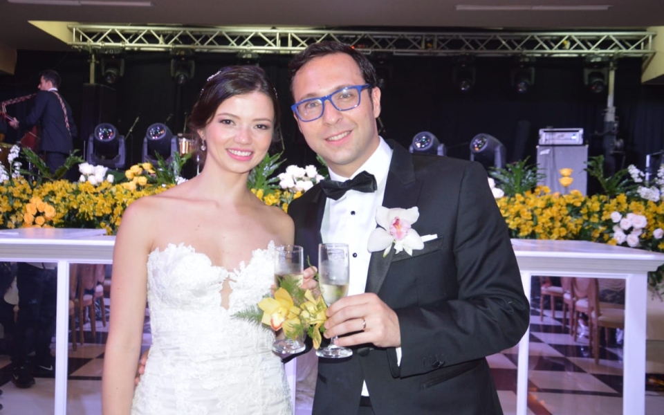 Los recién casados Natalia López y Gabriel Cifuentes. 
