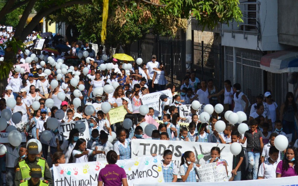 Óscar Mejía- Seguimiento.co #NiUnaMenos era otro mensaje alusivo al rechazo del atroz crimen.