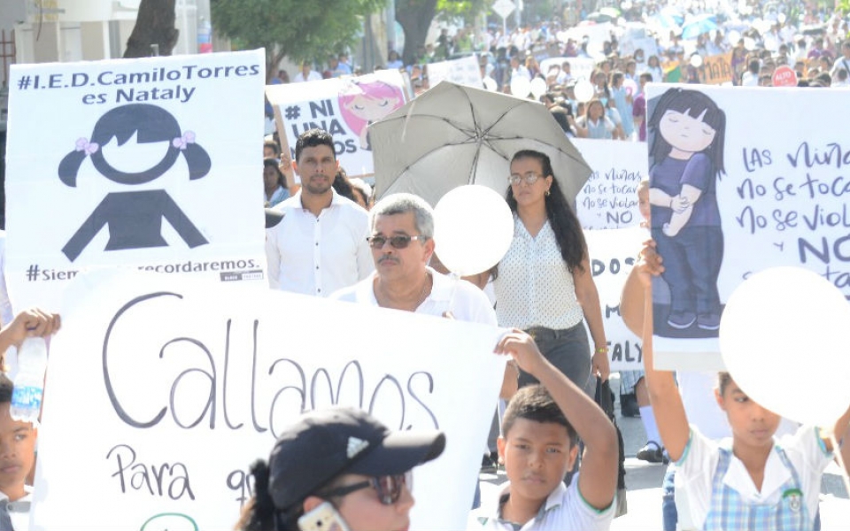 Óscar Mejía- Seguimiento.co La comunidad se hizo sentir con su voz y sus pancartas alusivas.