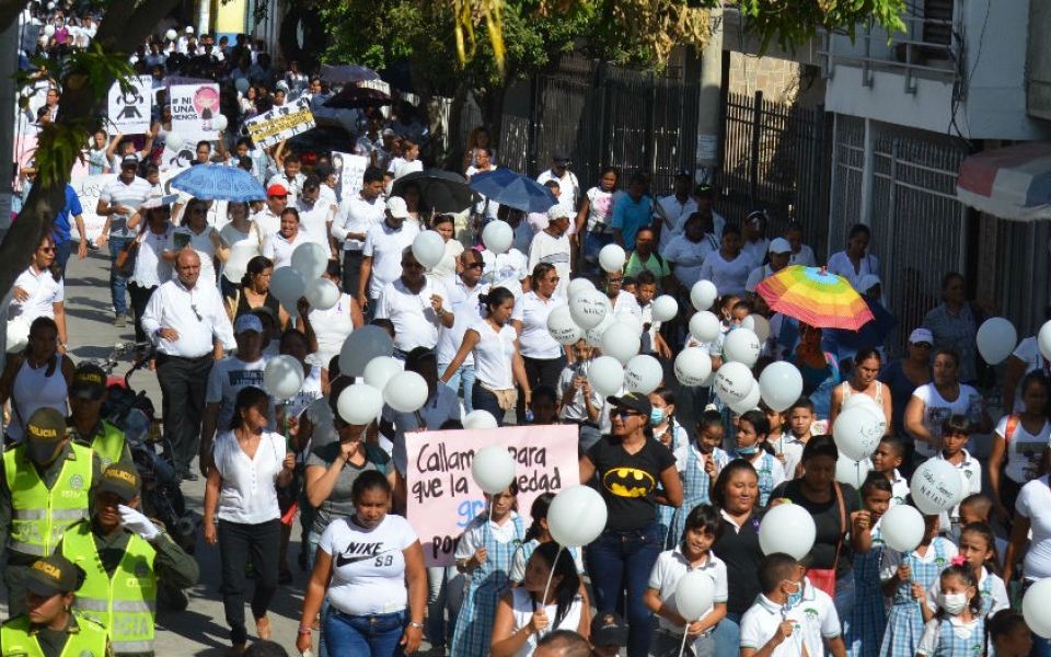Óscar Mejía- Seguimiento.co La comunidad, con una marcha, rechazó el asesinato de Nataly Pérez.