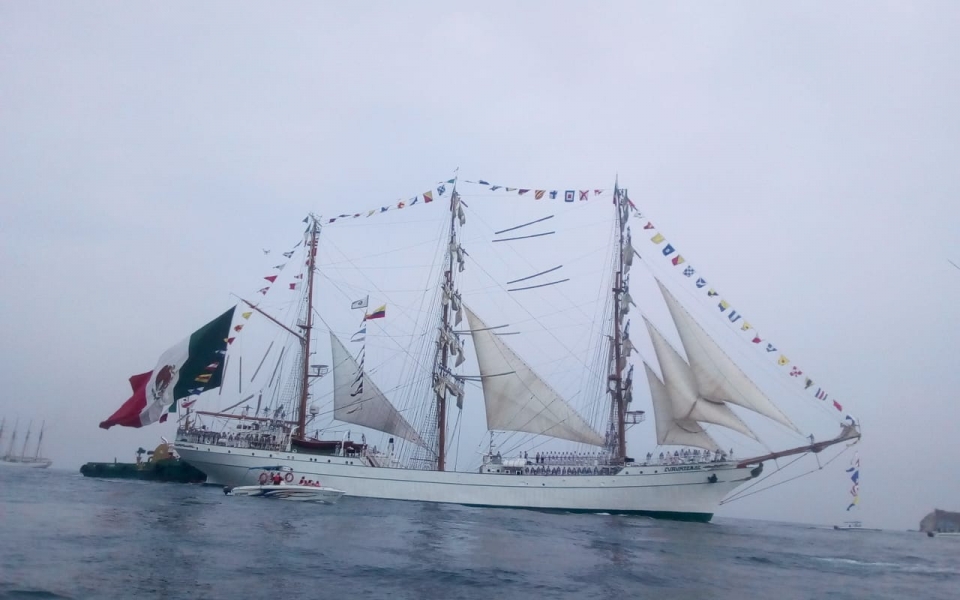 Óscar Mejía - Seguimiento.co Buque 'Cuauthémoc', de nacionalidad mexicana.