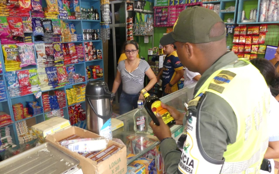 Verificación de documentación a los establecimientos. 